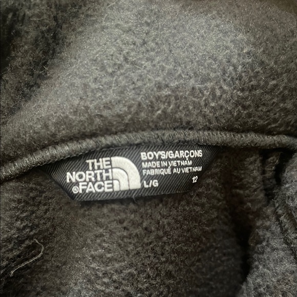 The North Face Gray and Black Raincoat with Weather-Resistant Fabric - Picture 2 of 2